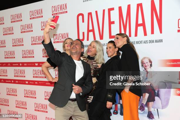 Laura Tonke, Moritz Bleibtreu, Laura Lackmann, Alexandra Neldel, Martina Hill during the premiere of the new Constantin Film movie "Caveman" on...