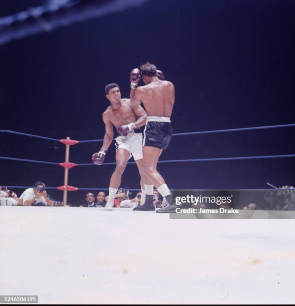 World Heavyweight Title: Muhammad Ali in action, throws a punch vs Cleveland Williams during fight at Houston Astrodome. Houston, TX CREDIT: James...