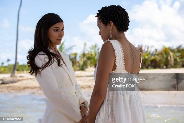 Roselyn Sanchez and Kiara Barnes in the Hurricane Helene/The Bachelor Party episode of FANTASY ISLAND airing Monday, Jan. 9 on FOX.