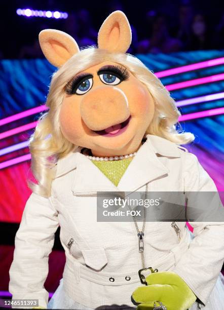 Miss Piggy in the Muppets Night episode of THE MASKED SINGER airing Wednesday, Oct. 26 on FOX.