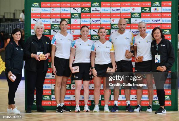 Officials In Netball 445 Netball Umpire Stock Photos, High-Res Pictures, and Images - Getty ...