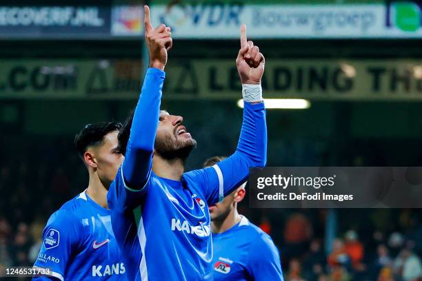 Vangelis Pavlidis of AZ Alkmaar celebrates after scoring his 0-1 during the Dutch Eredivisie match between Go Ahead Eagles and AZ Alkmaar at Stadion...