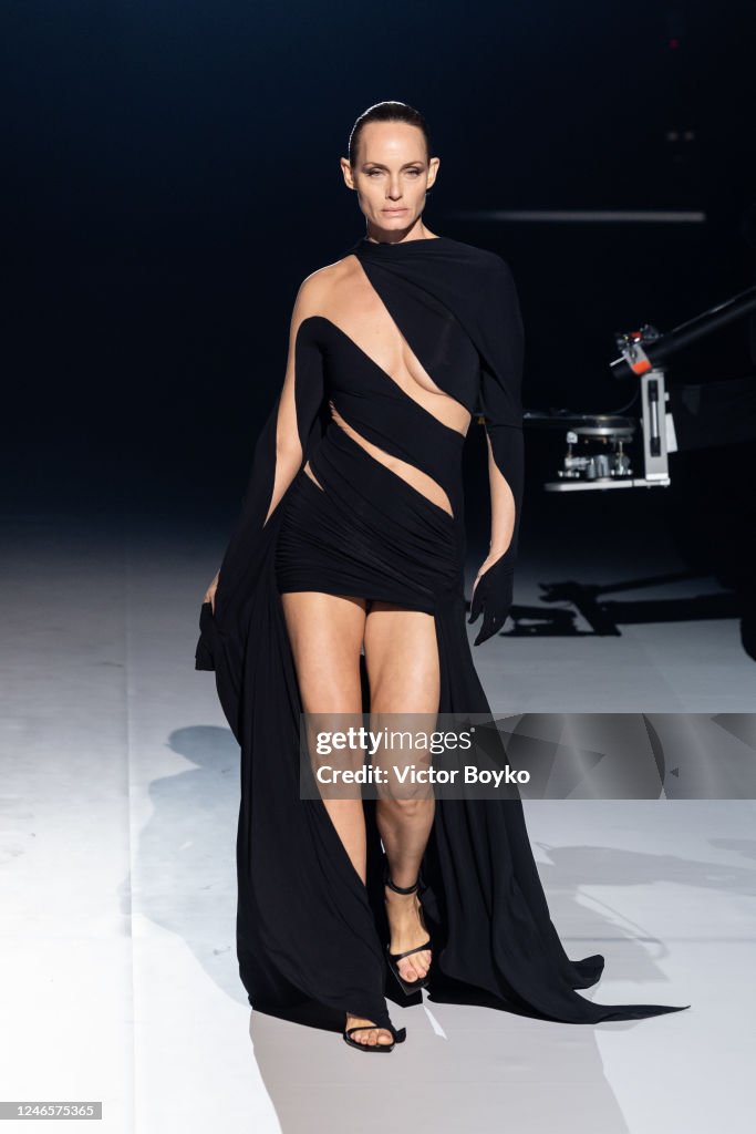 Thierry Mugler : Runway - Paris Fashion Week - Haute Couture Spring Summer 2023