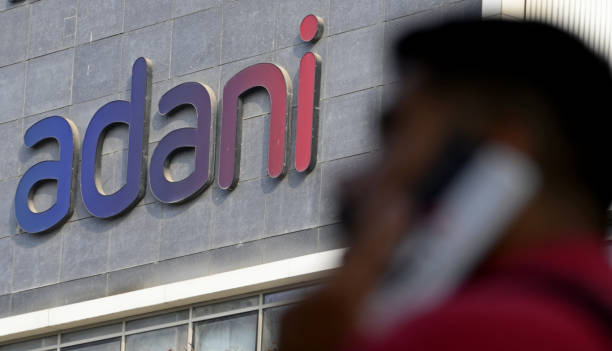 IND: Adani Rout Deepens to $30 Billion, Pressuring Asia's Richest Man