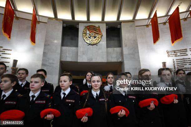 Russian Lab 33.970 fotos de Russian Teenagers - Getty Images