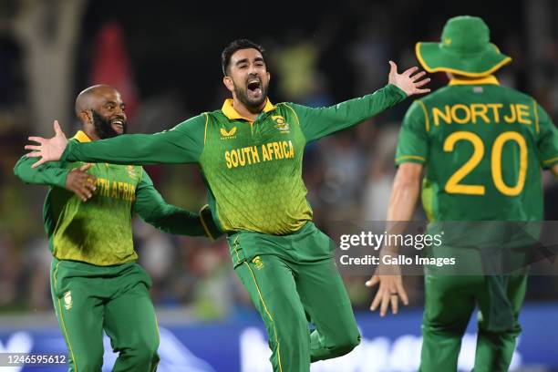 Tabraiz Shamsi celebrates the wicket of Olly Stone of England during the ICC CWCSL, 1st Betway ODI match between South Africa and England at Mangaung...