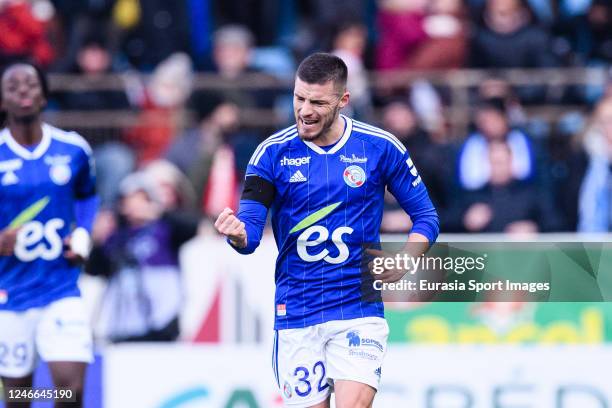 Frédéric Guilbert of RC Strasbourg celebrates his team goals during the Ligue 1 match between RC Strasbourg and Toulouse FC at Stade de la Meinau on...