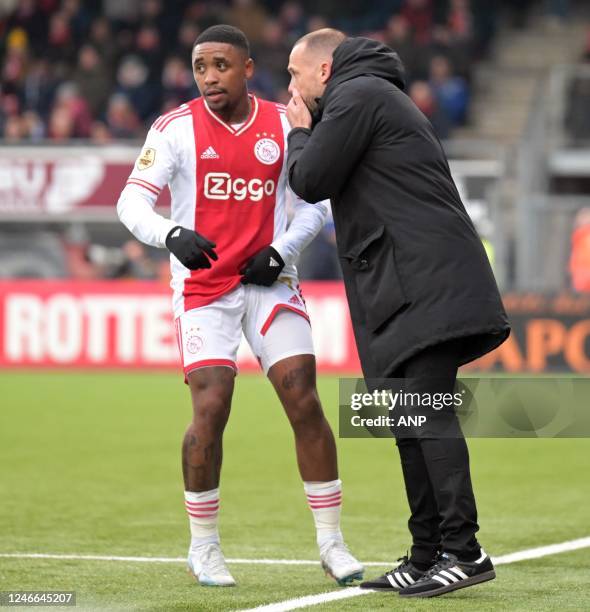 Steven Bergwijn of Ajax, Ajax interim coach John Heitinga during the Dutch premier league match between sbv Excelsior and Ajax at Van Donge & De Roo...