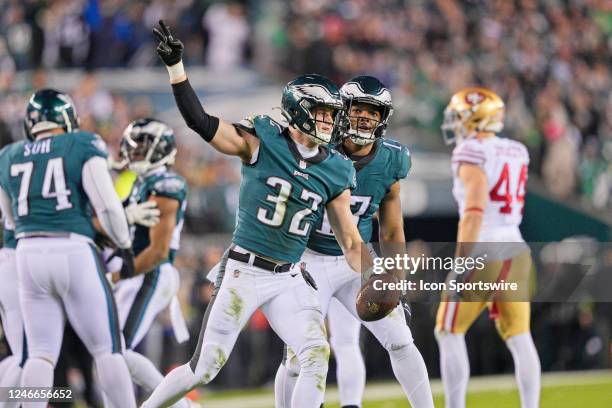 Philadelphia Eagles safety Reed Blankenship celebrates his fumble recovery during the Championship game between the San Fransisco 49ers and the...