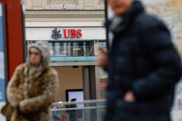 CHE: UBS Group AG Branches Ahead of Earnings