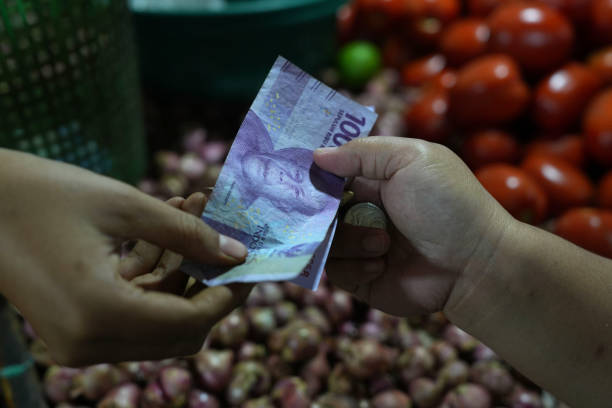 IDN: Shoppers Ahead of Indonesia's CPI Figures