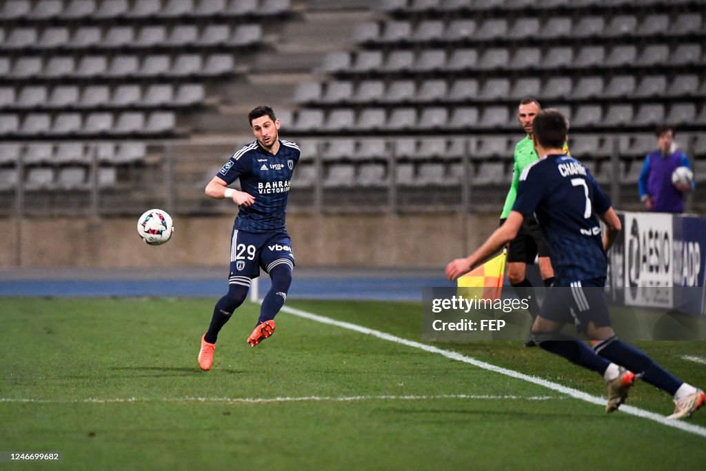 29 Florent HANIN during the Ligue 2 BKT match between Paris FC and... News Photo - Getty Images