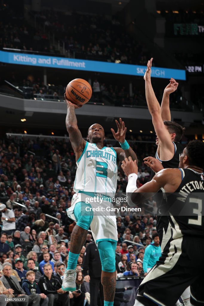 Terry Rozier of the Charlotte Hornets shoots the ball during the game ...