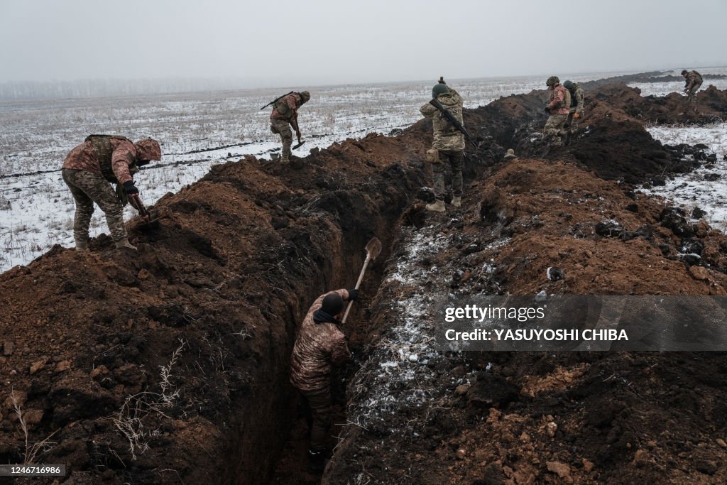 TOPSHOT-UKRAINE-RUSSIA-CONFLICT-WAR