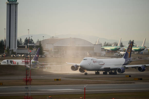 WA: The Final Boeing 747 Departs Paine Field