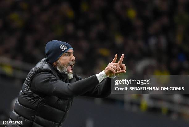 Marseille's Croatian head coach Igor Tudor gives instructions to his players during the French L1 football match between FC Nantes and Olympique...