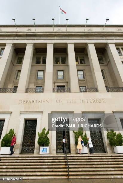 820 Department Of Interior Building Stock Photos, High-Res Pictures ...