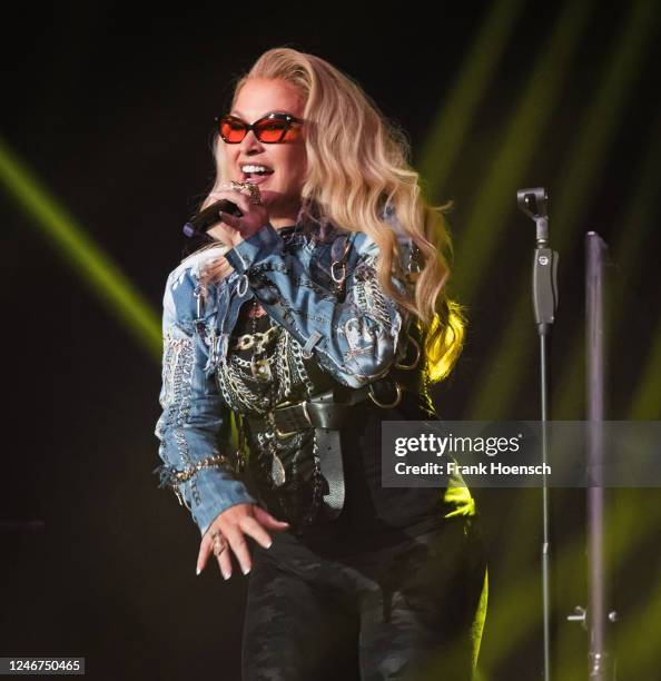 2 841 Anastacia Singer Stock Photos High Res Pictures And Images 2-841-anastacia-singer-stock-photos-high-res-pictures-and-images