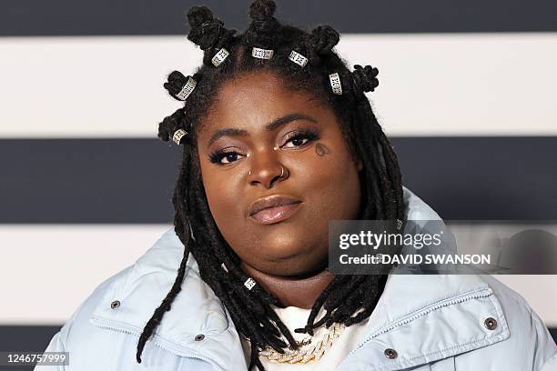 Chicka Singer 14 Chika (Rapper) Stock Photos, High-Res Pictures, and Images - Getty ...