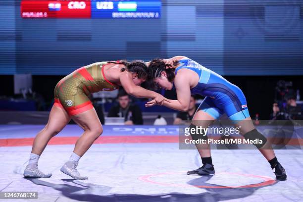 Mallory Maxine Velte of USA competes against Mahiro Yoshitake of Japan during the Women's 65 kg weight Wrestling 2023 Ranking Series Gold medal match...