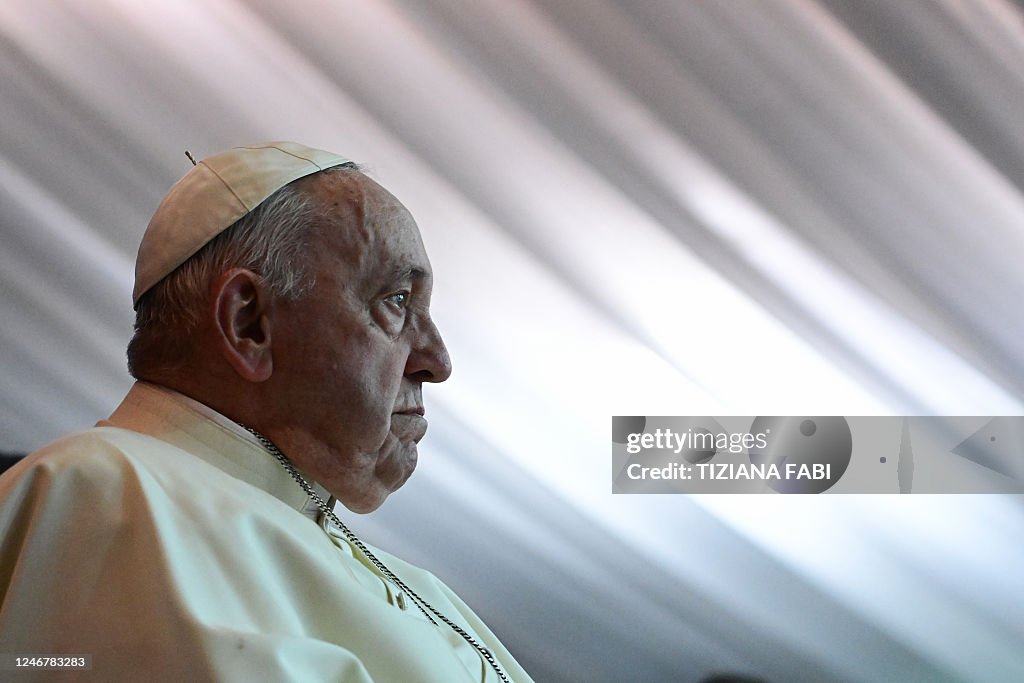 TOPSHOT-SSUDAN-VATICAN-DIPLOMACY-RELIGION-POPE