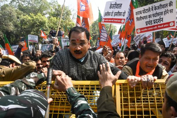 IND: BJP Protest Outside AAP Office, Demand Delhi CM Kejriwal's Resignation Over Excise Scam