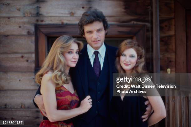 Los Angeles, CA Lisa Eilbacher, David Selby, Annette O'Toole promotional photo for the ABC tv movie 'Love For Rent'.