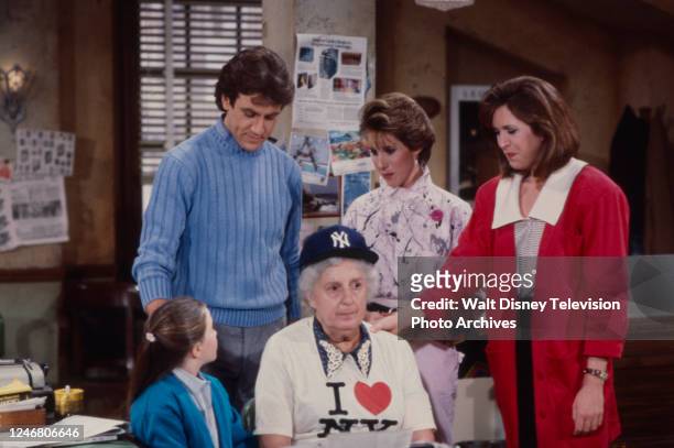 Los Angeles, CA Stephen Godwin, Cathy Silvers, Kit McDonough, Keri Houlihan, Dorothy Neumann appearing in the unsold ABC tv series 'Sam', episode...