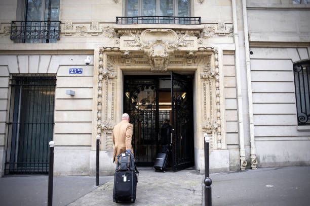 FRA: Rothschild & Co. Paris Office as Family to Take Its Bank Private