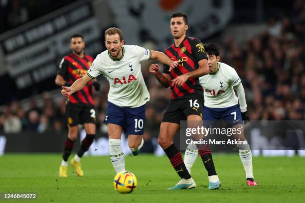 Harry Kane of Tottenham Hotspur in action with Rodrigo of Manchester City during the Premier League match between Tottenham Hotspur and Manchester...