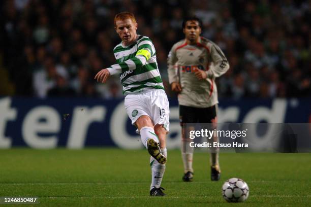 Neil Lennon of Celtic in action during the UEFA Champions League Group F match between Celtic and Benfica at the Celtic Park on October 17, 2006 in...