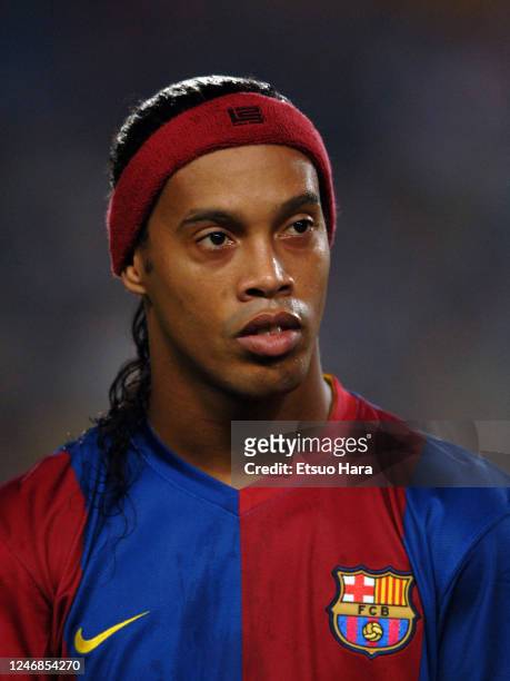 Ronaldinho of Barcelona is seen prior to the UEFA Champions League Group A match between Barcelona and Chelsea at the Camp Nou on October 31, 2006 in...