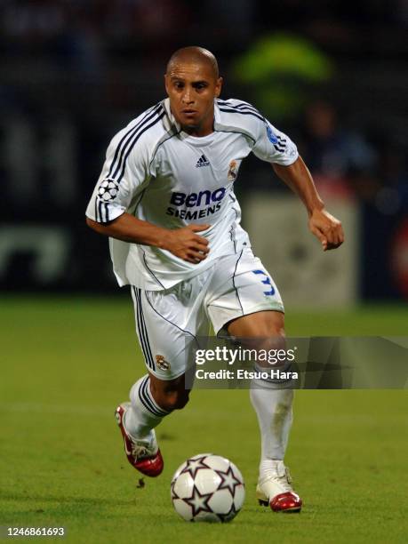 Roberto Carlos of Real Madrid in action during the UEFA Champions League Group E match between Olympique Lyonnais and Real Madrid at the Stade de...