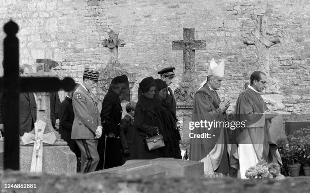 General Alain de Boissieu, Mme Caillau , Mme Elisabeth de Boissieu, Mme Yvonne de Gaulle, Philippe de Gaulle, Monseigneur Atton and the priest of...