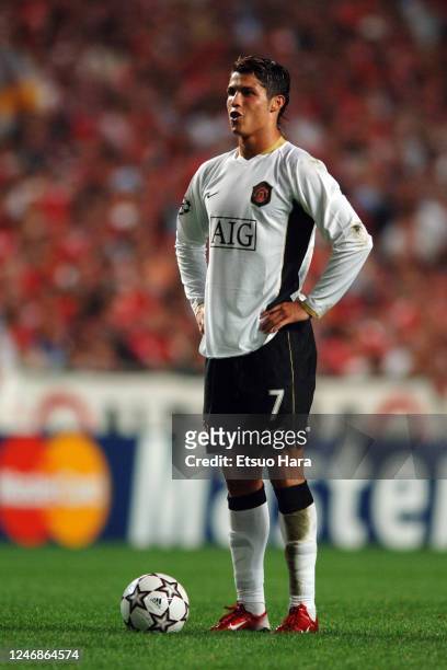 Cristiano Ronaldo of Manchester United prepares for a free kick during the UEFA Champions League Group F match between Benfica and Manchester United...