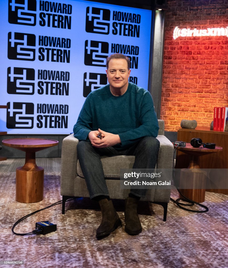https://media.gettyimages.com/id/1246874738/photo/brendan-fraser-visits-siriusxms-the-howard-stern-show.jpg?s=1024x1024&w=gi&k=20&c=crxIqvBqXr7qv1sSoJ4WiDqSeZoZgjMKXDJFlePDR4k=