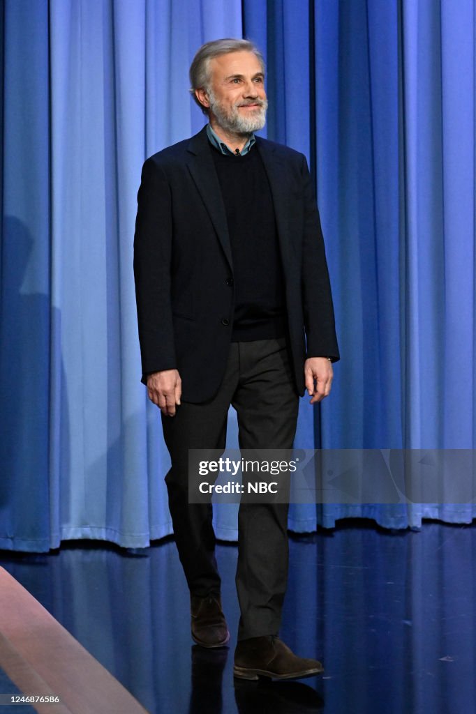 https://media.gettyimages.com/id/1246876586/photo/the-tonight-show-starring-jimmy-fallon-season-10.jpg?s=1024x1024&w=gi&k=20&c=CDrOKbQG_r-cpjETzShmq83oQw2p-l4lE_emlgcn7yM=