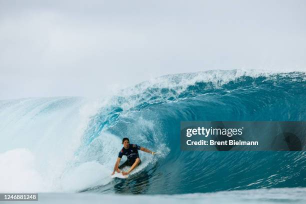 Jordy Smith of South Africa surfs in Heat 2 of the Round of 32 at the Billabong Pro Pipeline on February 7, 2023 at Oahu, Hawaii.