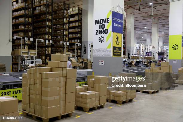 53 Nike Warehouse Stock Photos High Res Pictures And Images Getty 53-nike-warehouse-stock-photos-high-res-pictures-and-images-getty