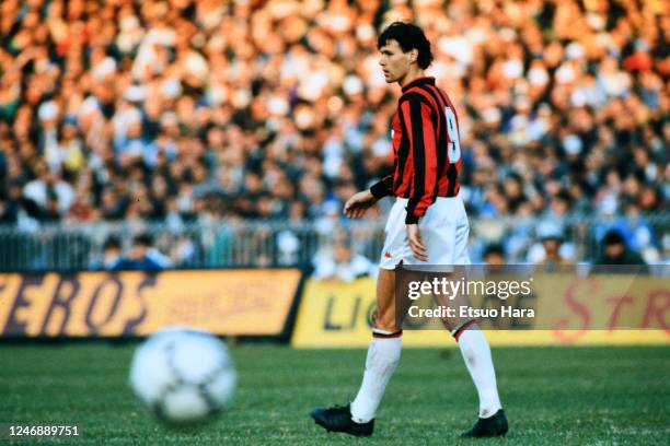 Marco Van Basten of AC Milan is seen during the Serie A match between Napoli and AC Milan at the Stadio Sao Paulo on November 27, 1988 in Naples,...