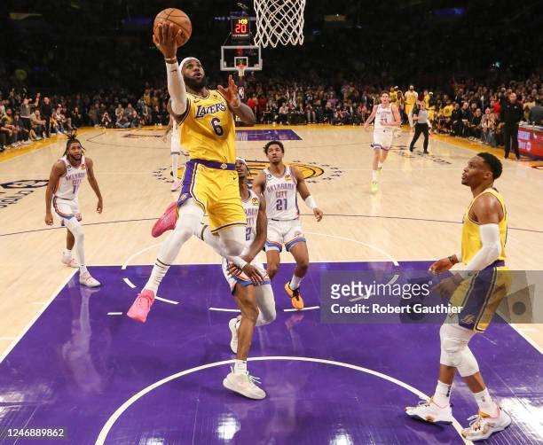 Los Angeles, CA, Tuesday, February7, 2023 - LeBron James scores two points late in the game after attaining the NBA scoring title during a game...