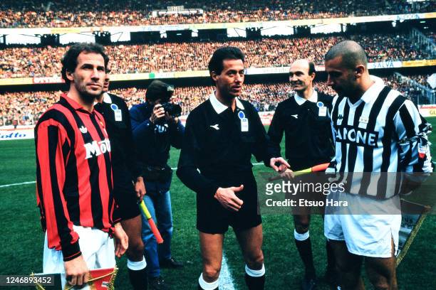 Captains Gianluca Vialli of Juventus and Franco Baresi of AC Milan attend a coin toss prior to the Serie A match between Juventus and AC Milan at the...