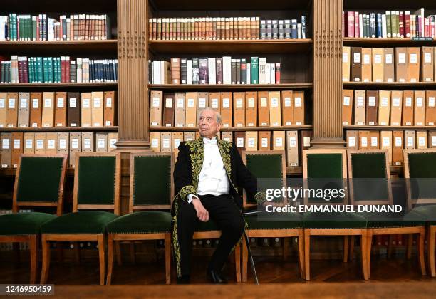 Peruvian Writer Mario Vargas Llosa Photos and Premium High Res Pictures - Getty Images