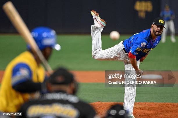 Venezuela's Leones del Caracas pitcher Guillermo Moscoso throws the ball during the Caribbean Series semi final game against Colombia's Vaqueros de...