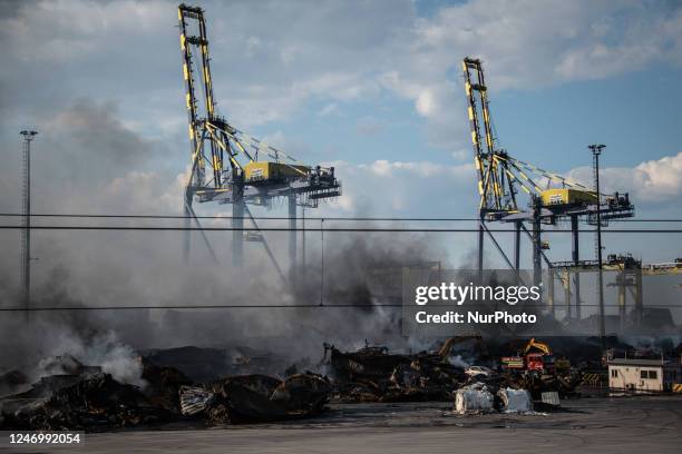 Port Container Disaster Damaged Shipping Containers Photos and Premium High Res Pictures ...