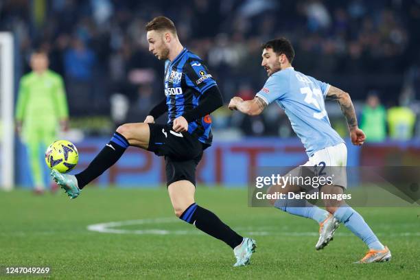 Teun Koopmeiners of Atalanta BC controls the ball during the Serie A match between SS Lazio and Atalanta BC at Stadio Olimpico on February 11, 2023...