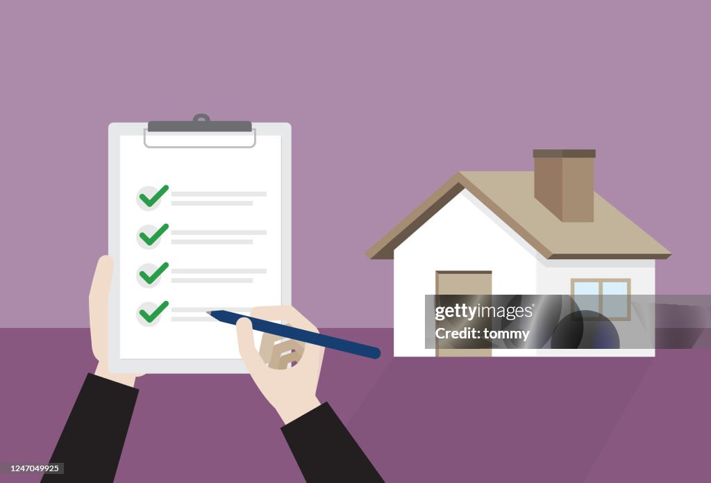 Una casa pasa un cheque