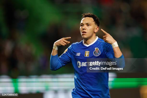 Pepe of FC Porto celebrates after scoring his team's second goal during the Liga Portugal Bwin match between Sporting CP and FC Porto at Estadio Jose...