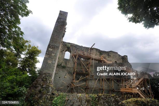 Un échafaudage de l'an mil pour comprendre le plus vieux donjon de France' - Photo prise le 12 juin 2008 au château de Langeais d'un échafaudage...