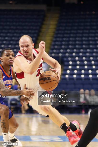 Jon Elmore of the Sioux Falls Skyforce drive by defender during the game against the Westchester Knicks on February 10, 2023 in Bridgeport, CT. NOTE...